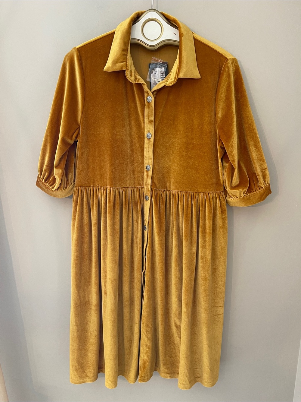 NWT Rowdy Crowd Clothing Melrose Mustard Velvet Dress Medium - Oversized
